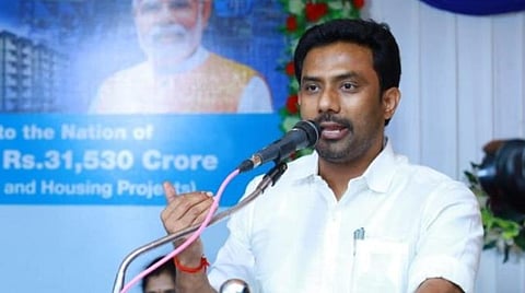 ஓபிஎஸ் மகன்கள் உட்பட 18 பேர் அதிமுகவில் இருந்து நீக்கம்