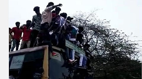 ரூட் தல, பஸ் டே என்ற பெயரில் பொது அமைதிக்கு பங்கம் விளைவித்தால் கடும் நடவடிக்கை: சென்னை காவல் ஆணையர் எச்சரிக்கை