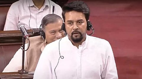 மத்திய தகவல் ஒலிபரப்புத்துறை  அமைச்சர் அனுராக் தாக்கூர்