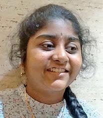 மாணவி ஓவியா