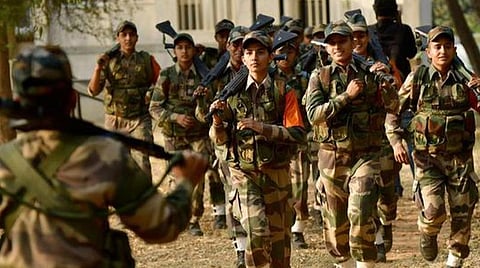 கட்டாய ராணுவ பயிற்சி அளிக்கும் திட்டம் இல்லை - மத்திய அமைச்சர் தகவல்
