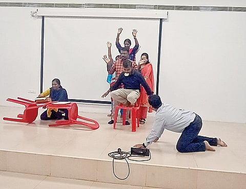 நடிப்பல்ல படிப்பு 4: கவிதைகளை ரசியுங்கள்
