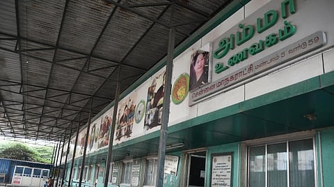 சென்னை மாநகராட்சி Vs தமிழக அரசு - அம்மா உணவக திட்டத்தில் நடப்பது என்ன?