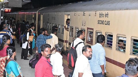 மதுரை - ராமேசுவரம் இடையே ஆடி அமாவாசை சிறப்பு ரயில்