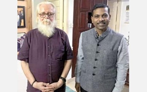 விஞ்ஞானி நம்பி நாராயணனுடன் ராணுவ விஞ்ஞானி வி.டில்லிபாபு.