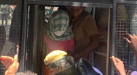சிபிசிஐடி போலீஸாரால் கைது செய்யப்பட்டு நேற்று நீதிமன்றத்தில் ஆஜர்படுத்த அழைத்து வரப்பட்டவர்.