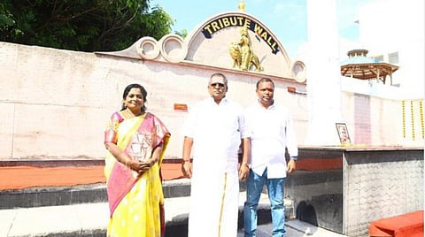 தியாகச் சுவரில் சாவர்க்கர் பெயர் அகற்றும் போராட்டம்: புதுவை சமூக அமைப்புகள் முடிவு