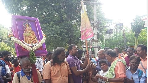 மதுரையில் இருந்து வேளாங்கண்ணிக்கு பார்வை மாற்றுத்திறனாளி தலைமையில் 180 பேர் பாதயாத்திரை