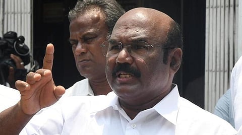 வாக்காளர் அட்டையுடன் ஆதாரை இணைப்பதால் குளறுபடிகளுக்கு முற்றுப்புள்ளி: ஜெயக்குமார்