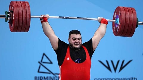 CWG 2022 | தங்கப் பதக்கத்தை ‘12 ஆண்டு காலம் உழைத்த’ தந்தைக்கு அர்ப்பணித்த பாகிஸ்தான் வீரர்