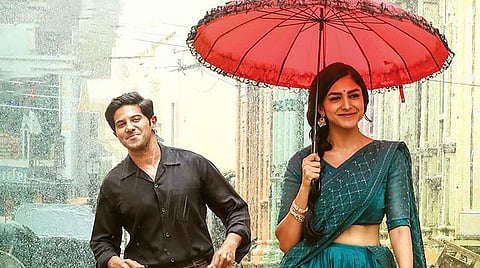 சீதா ராமம் Review - அதிகம் ஈர்க்கும் காதலும் காட்சிகளும்