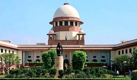 கருக்கலைப்புச் சட்டத்தின் கீழ் திருமணமாகாத பெண்ணுக்கும் உரிமை வழங்க வேண்டும் - உச்ச நீதிமன்ற நீதிபதிகள் கருத்து