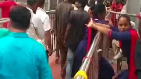 ராஜஸ்தானில் கோயில் கூட்ட நெரிசலில் சிக்கி 3 பேர் பலி; பலர் காயம்