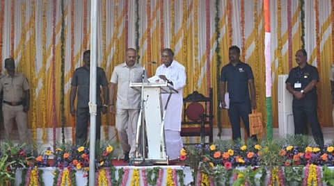 விமானதளத்தை விரிவுபடுத்தினால் உலக வரைபடத்தில் புதுச்சேரிக்கு முக்கிய இடம் கிடைக்கும்: முதல்வர் ரங்கசாமி