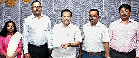 பொறியியல் தரவரிசை பட்டியல் வெளியீடு: விழுப்புரம் அரசுப் பள்ளி மாணவி பிருந்தா முழு மதிப்பெண் பெற்றார்
