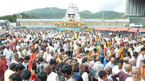ஏழுமலையானை தரிசிக்க இன்று ஆன்லைனில் டிக்கெட் - பிரம்மோற்சவ நாளில் சர்வதரிசனம் மட்டும்