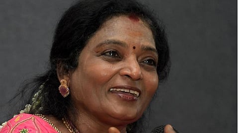 60 தம்பதிகளுக்கு மணி விழா: வயதான பெற்றோரிடம் அன்பைப் பகிர ஆளுநர் தமிழிசை அறிவுறுத்தல்