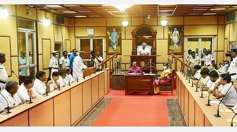 படங்கள் எம். சாம்ராஜ்