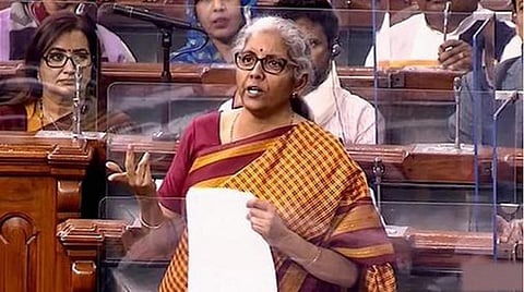 யுபிஐ பரிவர்த்தனைகளுக்கு கட்டணம் விதிக்கும் திட்டமில்லை: மத்திய நிதி அமைச்சகம் உறுதி