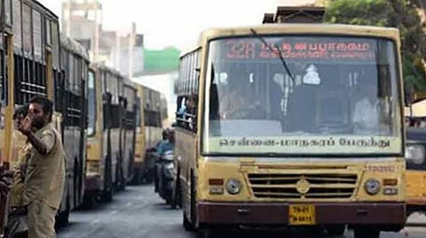 3 ஆண்டுக்கு ஒருமுறை ஊதிய ஒப்பந்தம் கோரி போக்குவரத்து தொழிற்சங்கத்தினர் ஆர்ப்பாட்டம்