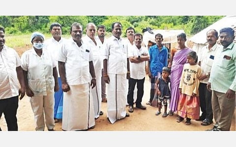 அரூர் அருகே விநோத நோயால் பாதிக்கப்பட்ட சிறுமிகளை அரூர்  எம்எல்ஏ சம்பத்குமாா் சந்தித்து சிகிச்சைக்கு ஏற்பாடு செய்தாா்.