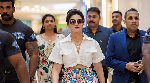 மலையாள நடிகை ஹனிரோஸுக்கு கோயில் கட்டிய தமிழக ரசிகர்!