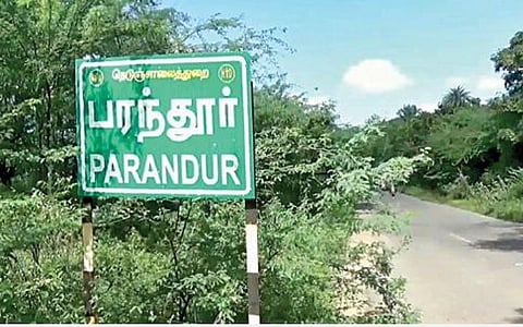 சென்னையின் 2-வது விமான நிலையம் அமையவுள்ள பரந்தூர் சுற்றுப்புற பகுதிகளில் போலீஸ் குவிப்பு: அரசியல் கட்சியினரின் வருகை அதிகரிப்பால் நடவடிக்கை