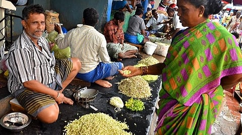 மாட்டுத்தாவணி மலர் சந்தை.