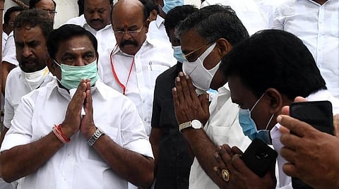 ஜூலை 11-ம் தேதி பழனிசாமி நடத்திய அதிமுக பொதுக்குழு செல்லும் - இரு நீதிபதிகள் அமர்வு தீர்ப்பின் முழு விவரம்