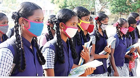 சுதந்திரச் சுடர்கள் | கல்வி : அடிப்படை உரிமையான கல்வி