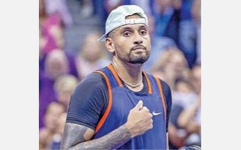 அமெரிக்க ஓபன் டென்னிஸில் கால் இறுதி சுற்றுக்கு முன்னேறிய மகிழ்ச்சியில் பிரான்ஸின் கரோலின் கார்சியா.
