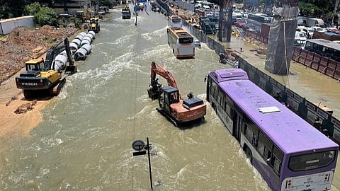 பெங்களூரு நகரை சூழ்ந்துள்ள மழை வெள்ளம்