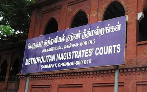 ரவுடியை கொல்ல முயன்ற வழக்கில் திடீர் திருப்பம்; தலைவன் போட்டியில் ஒரே அணிக்குள் மோதல்: சைதாப்பேட்டை நீதிமன்றத்தில் பாதுகாப்பு அதிகரிப்பு