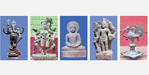 ஆரோவில்லில் உள்ள கைவினைப் பொருட்கள் விற்பனை செய்யும் கடையில் மீட்்கப்பட்ட உலோக விநாயகர் சிலை, மரத்தாலான அப்சரா நடனச் சிலை, புத்தர், விஷ்ணு கற்சிலைகள் மற்றும்  உலோகத்தாலான மயில் விளக்கு.