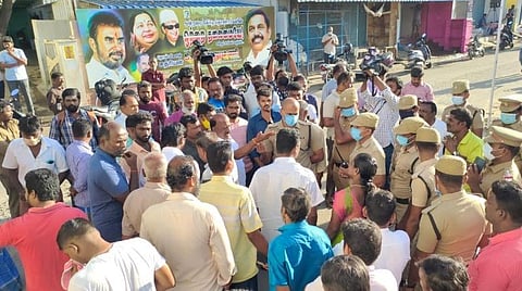 முன்னாள் அமைச்சர் வேலுமணி வீடு உள்ளிட்ட 26 இடங்களில் லஞ்ச ஒழிப்புத்துறை சோதனை