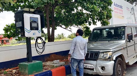வாகனங்களுக்கான சார்ஜிங் நிலையம் - மின்வாரியம் தீவிரம்