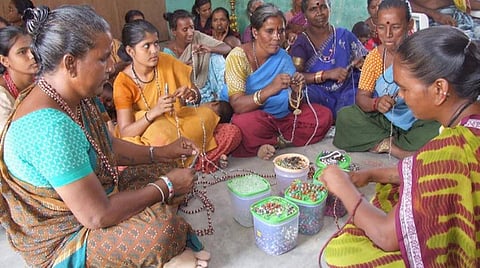 பழங்குடியினர் பட்டியலில் நரிக்குறவர், குருவிக்காரர் - மத்திய அமைச்சரவை கூட்டத்தில் ஒப்புதல்
