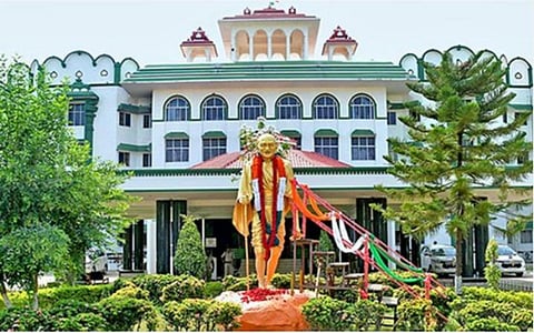 உயர் நீதிமன்றக் கிளை, மதுரை.