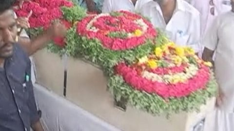 தமிழகம் கொண்டு வரப்பட்ட முத்துக்குமரன் உடல்