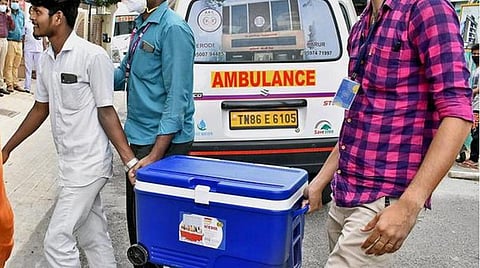 கோவையில் வாகன விபத்தில் சிக்கி மூளைச்சாவு அடைந்தவரின் உறுப்புகள் தானத்தால் 4 பேருக்கு மறுவாழ்வு