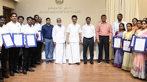 அறநிலையத் துறை செயல் அலுவலர் பணி - 22 பேருக்கு நியமன ஆணையை முதல்வர் மு.க.ஸ்டாலின் வழங்கினார்