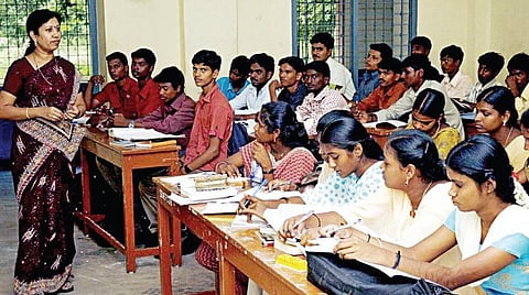 தயக்கமின்றி பேசும் சூழலே சுதந்திர வகுப்பறை: பாவ்லோ பிரெய்ரேவும் எனது வகுப்பறையும்