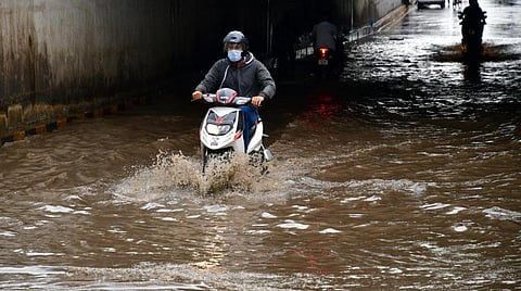 கோப்புப் படம்: மழை காரணமாக தேங்கி உள்ள தண்ணீர்