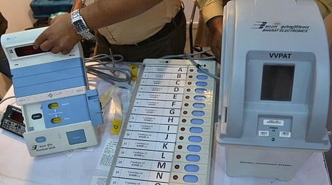 இவிஎம் வழக்கில் மனுதாரருக்கு ரூ.50,000 அபராதம்