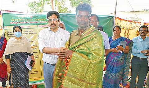 திருப்பூர் | 265 ஊராட்சிகளில் 7,848 தீர்மானங்கள் நிறைவேற்றம்: கோவிந்தாபுரம் கிராமசபைக் கூட்டத்தில் ஆட்சியர் எஸ்.வினீத் பங்கேற்பு