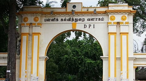 தேசிய கல்விக் கொள்கையின் ‘புதிய பாரத எழுத்தறிவு திட்டம்’ - தமிழகத்தில் அமல்படுத்த உத்தரவால் சர்ச்சை