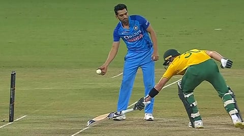 IND vs SA | டிரிஸ்டன் ஸ்டப்ஸ்க்கு மன்கட் அவுட் எச்சரிக்கை விடுத்த தீபக் சஹார் - போட்டியின் இடையே சுவாரஸ்யம்