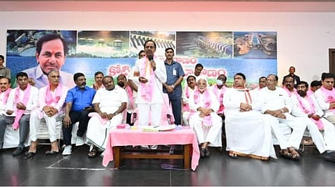 தெலங்கானா முதல்வர் கேசிஆர் தலைமையில் தேசிய கட்சி உதயம்