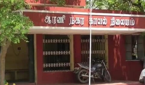 ஆரணியில் கூடா நட்புக்கு தடையாக இருந்ததால் முன்னாள் ராணுவ வீரரை கொலை செய்த மனைவி