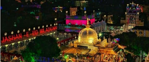அமைதியை பரப்பிய நபியின் பிறந்தநாளை கொண்டாடுவோம் - ஆளுநர், முதல்வர் மீலாது நபி வாழ்த்து